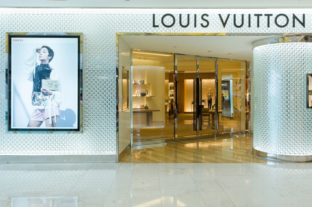 พรอมสงใหมมอ 1 New Louis Vuitton Cluny BB Monogram จากShopไทย  รบประกนของแท  Shopee Thailand